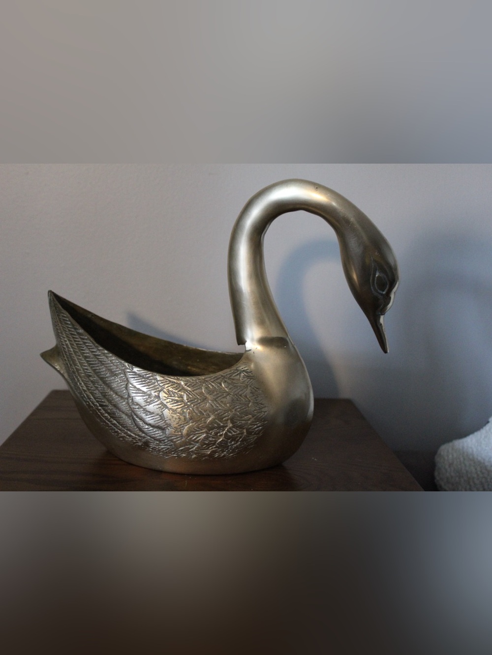 Vintage 1970s extra large Brass Swan Planters set of 2 - Picture 7 of 16